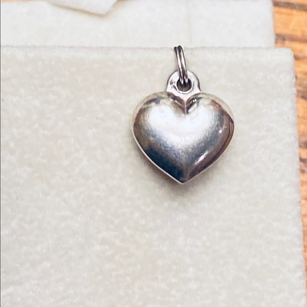 Silver heart pendant